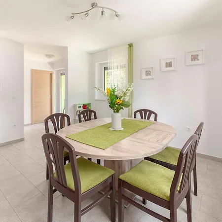Hisa V Zelenem Apartamento Bled