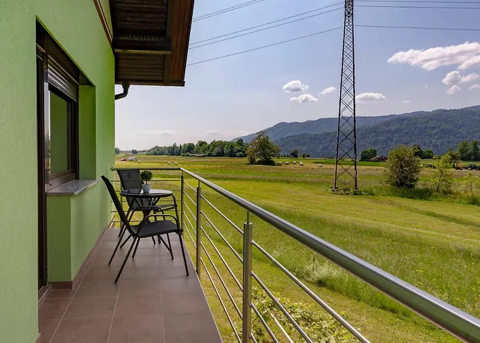 Hisa V Zelenem Apartamento